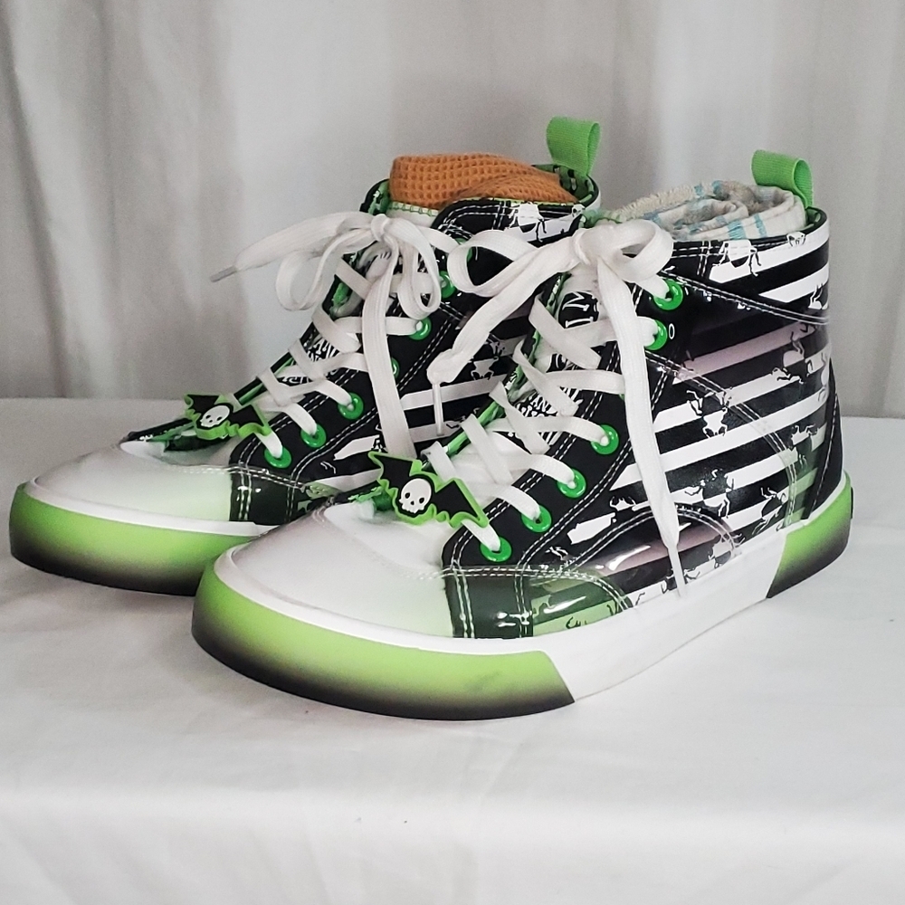 GroundUp Beetlejuice Women's Sneakers Size 8.5 Green,  Black And White EUC